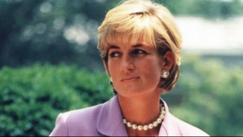Una foto de la princesa Diana nunca antes vista es exhibida en su antiguo palacio: 'Se ve tan hermosa, pero tan triste'