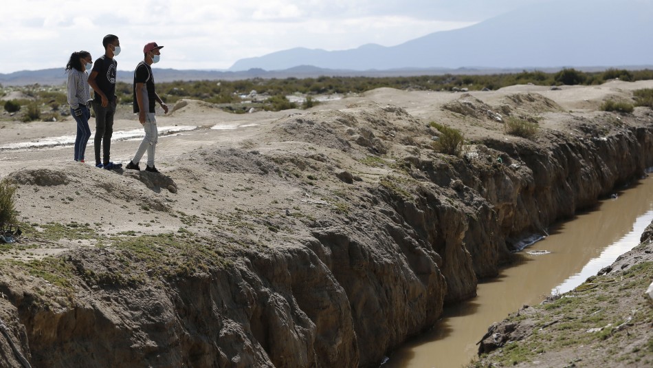 Gobierno anuncia la construcción de una nueva zanja de 300 metros en frontera con Bolivia Gobierno anuncia la construcción de una nueva zanja de 300 metros en frontera con Bolivia