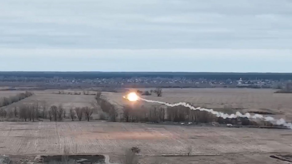 Video muestra cómo las fuerzas ucranianas derriban a un helicóptero ruso