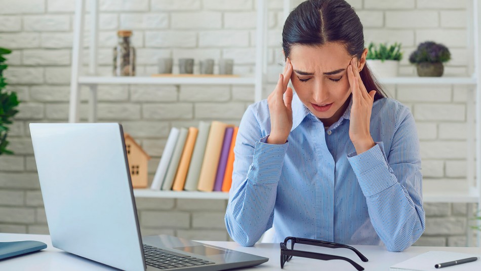 Estrés laboral: Conoce los 7 signos físicos y emocionales que pueden afectarte Estrés laboral: Conoce los 7 signos físicos y emocionales que pueden afectarte