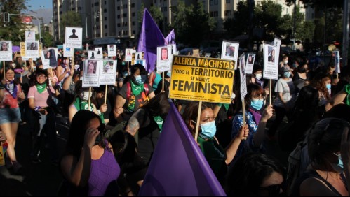 Día Internacional de la Mujer: Senadoras anuncian proyecto de ley para que el 8 de marzo sea feriado
