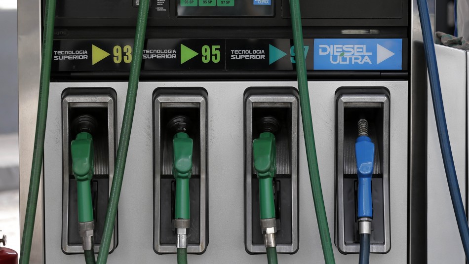 Precios de los combustibles: Ministro de Hacienda informa de modificación al Mepco para evitar grandes alzas