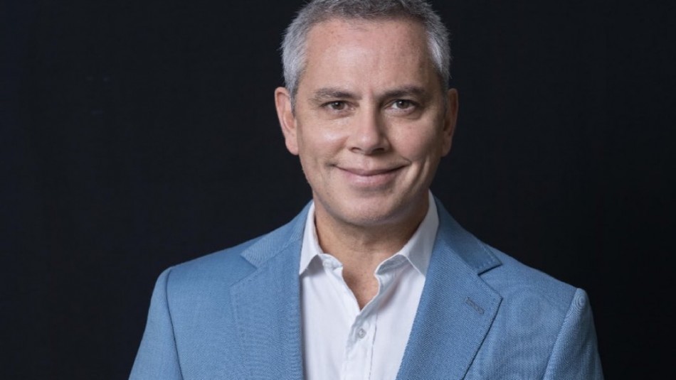 ¿Se parecen? José Miguel Viñuela comparte tierna fotografía junto a su hijo mayor ¿Se parecen? José Miguel Viñuela comparte tierna fotografía junto a su hijo mayor