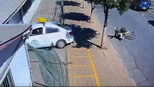 Alumna que aprendía a conducir atropelló a ciclista y derribó reja de oficina en Curicó
