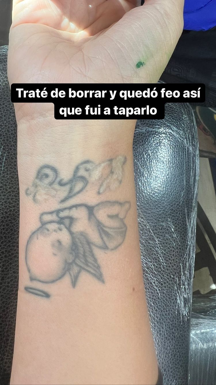 Brazo de Coté López antes de su nuevo tatuaje