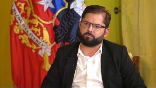 Presidente Boric sobre alta solicitud de selfies: 'Termina robando un poquito el alma y eso es un poquito agotador'