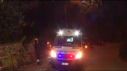 Gran operativo policial por hombre parapetado en cerro de Valparaíso: Tendría a su pareja retenida