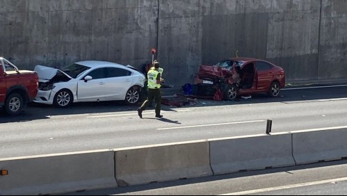 Dos personas mueren y cinco resultan lesionadas tras colisión múltiple en Ruta 5 Sur