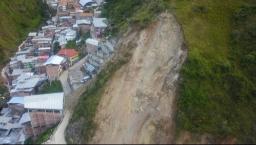 Los videos del deslizamiento de tierra que sepultó decenas de casas y dejó varios desaparecidos en Perú