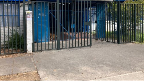 Violencia en los colegios: Funcionario es herido con arma blanca tras separar riña en liceo de San Bernardo
