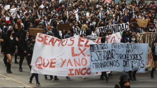 'Ante el acoso y la impunidad': Estudiantes marcharon contra la violencia de género y abusos sexuales