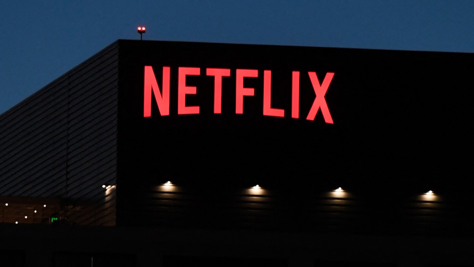 Sernac anuncia que oficiará a Netflix tras anuncio de cobros adicionales a usuarios que compartan cuenta Sernac anuncia que oficiará a Netflix tras anuncio de cobros adicionales a usuarios que compartan cuenta