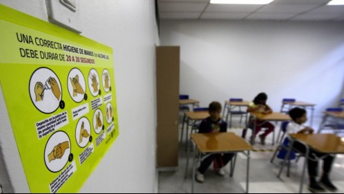 Intensas lluvias en el norte: suspenden clases en localidades de Atacama y realizarán cortes de agua en Antofagasta