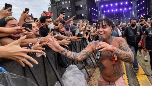 Pablo Chill-E será el padrino: Propuesta de matrimonio en pleno show sacó aplausos en Lollapalooza