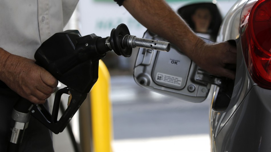 Gobierno busca duplicar fondos del Mepco para frenar alza del combustible: Anuncian medidas especiales para la parafina Gobierno busca duplicar fondos del Mepco para frenar alza del combustible: Anuncian medidas especiales para la parafina