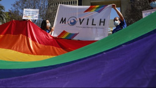 'Es brutal lo ocurrido': Movilh denuncia ataque homo transfóbico a jóvenes en un restaurante de Providencia