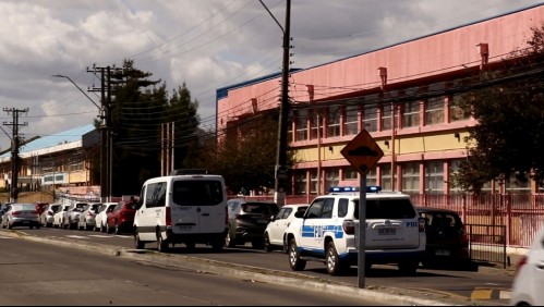 Apoderado apuñala a profesor: ataque se produjo en un liceo de Talcahuano luego de una pelea entre alumnas