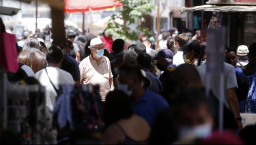 Infectóloga explica qué condiciones deben darse para flexibilizar el uso de la mascarilla en Chile