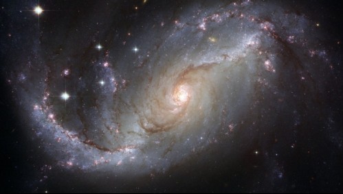 Científicos proponen la teoría de un 'antiuniverso' opuesto al nuestro y que iría hacia atrás en el tiempo