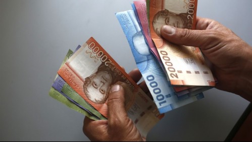 Auxiliar de aseo es despedida por faltar al trabajo pero estaba de vacaciones: Le tendrán que pagar más de $7 millones