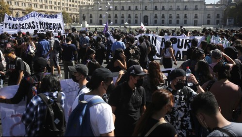 Gobierno confirma joven herido por carabinero en marcha de la Confech: 'Se iniciará un sumario interno'