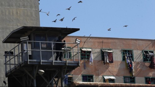 Madre de joven terminal indultado por Boric acusa a cárcel de Valdivia: 'El trato fue cruel, indigno e inhumano'