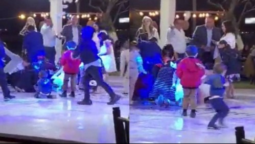 El video de un alcalde lanzando billetes de dólares y pesos durante el bautizo de su hijo indigna a México
