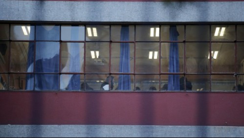 Mantendrán suspensión de clases 'hasta nuevo aviso' en colegio de Quinta Normal tras amenazas de muerte