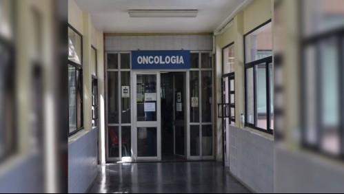 Madre de joven terminal indultado por Boric critica a hospital: 'La jefa de oncología me dijo si tenía dónde llevármelo'