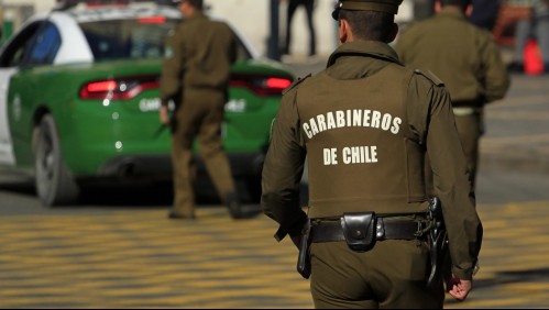 Carabinero que disparó en marcha se querella por homicidio frustrado y aclara que usó su arma por 'miedo'
