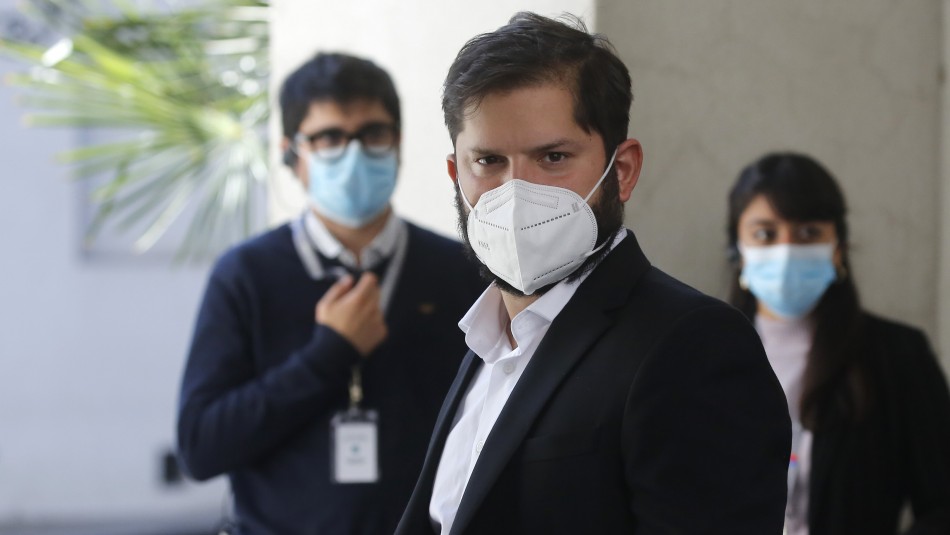 Boric comenzará este domingo su primera gira al exterior: Viajará con autoridades y empresarios a Argentina Boric comenzará este domingo su primera gira al exterior: Viajará con autoridades y empresarios a Argentina