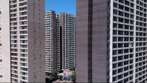 Hasta 1 cada 12 departamentos: Vecinos temen el robo de sus vehículos ante la falta de estacionamientos