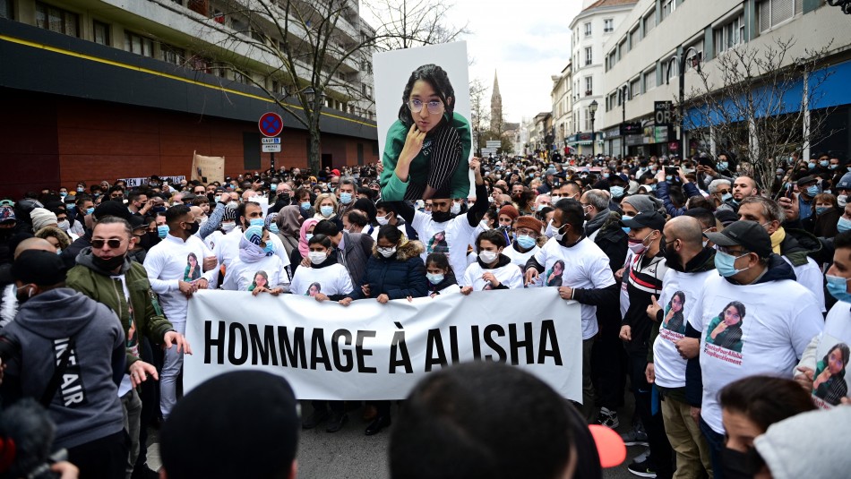 manifestacion-por-alisha Lanzaron a su víctima al río: Dos adolescentes son acusados de golpear y matar a una compañera