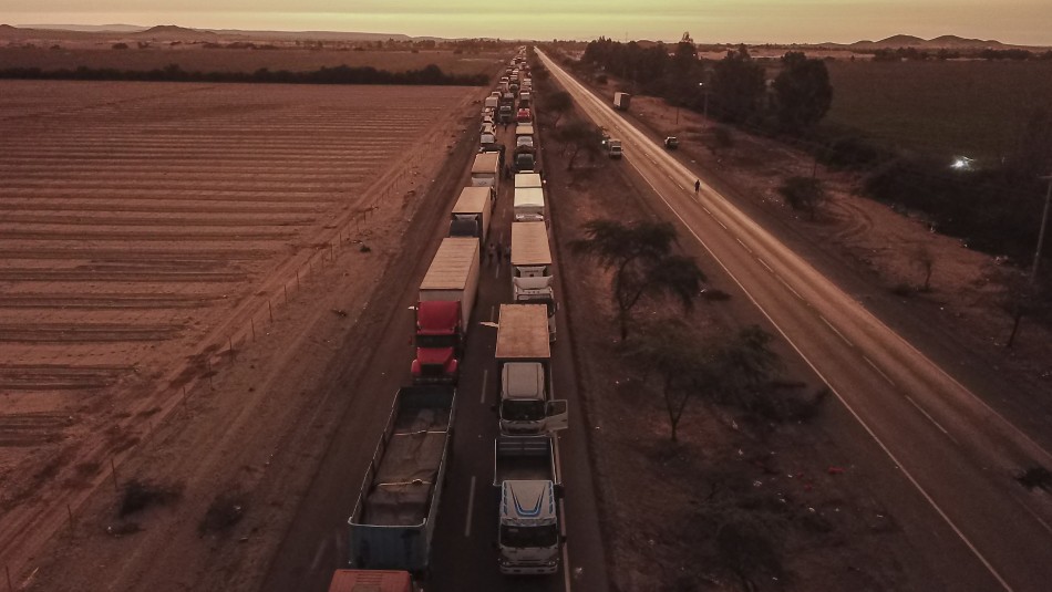 Paro de transportistas en Perú: Gobierno peruano impone toque de queda en Lima por bloqueos de rutas Paro de transportistas en Perú: Gobierno peruano impone toque de queda en Lima por bloqueos de rutas