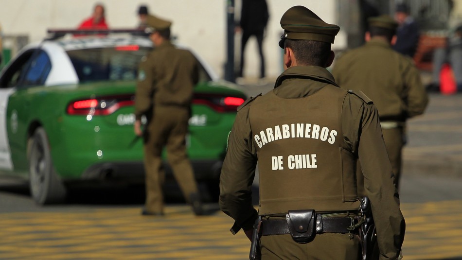 imagen-referencial Intentan secuestrar a joven profesora a las afueras de colegio en Quillota: Trataron de meterla a un vehículo