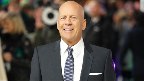 Acompañado por su esposa: Revelan primera foto de Bruce Willis tras confirmar que padece afasia