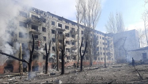 Se teme inminente ofensiva rusa tras mortífero bombardeo de estación de trenes en el este de Ucrania