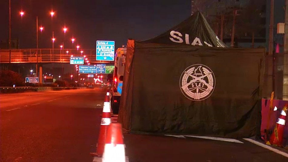 Hombre muere atropellado en autopista Américo Vespucio en Huechuraba Hombre muere atropellado en autopista Américo Vespucio en Huechuraba