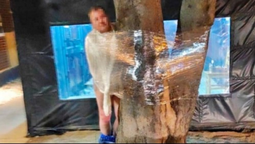 Hombre es desnudado y atado a un árbol luego de ser sorprendido realizando comentarios incómodos a un menor