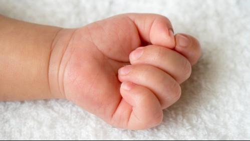 'Se evidencia abandono': madre golpeó a su bebé recién nacida porque el padre 'no le estaba ayudando con la crianza'