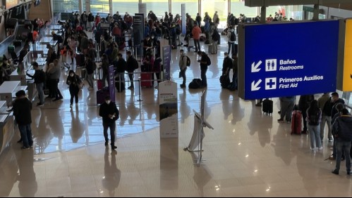 Cambios en aeropuertos para viajar: PCR ya no será obligatorio para salir de Chile desde este jueves