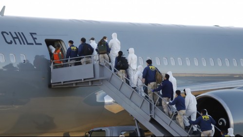 'Ya está en curso' el primer vuelo de expulsión de migrantes del Gobierno de Gabriel Boric