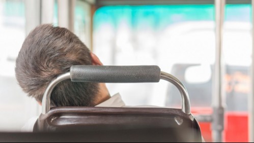 Viajaron 15 kilómetros con un pasajero muerto pensando que estaba dormido: 'En algún momento del trayecto falleció'