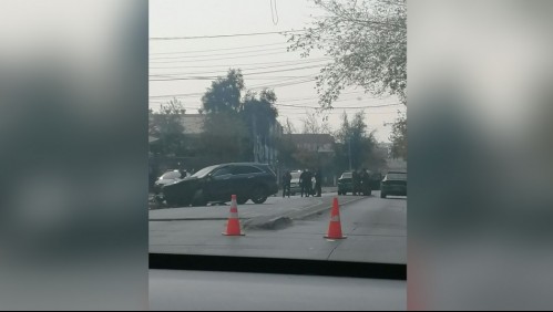 Persecución policial en Macul termina en confuso accidente: Un hombre acabó con riesgo vital