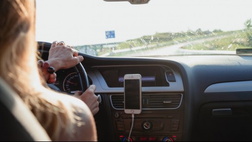 'Clavé el acelerador a fondo y caí': Joven quería aprender a manejar pero en su primera clase terminó en una zanja