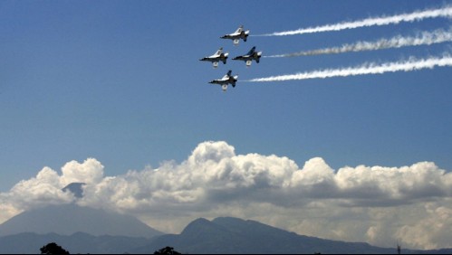 Pentágono informa que Ucrania recibió aviones de combate para reforzar su fuerza aérea