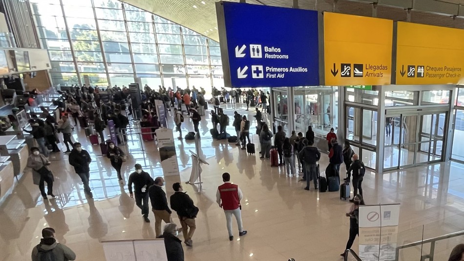 Vuelve la normalidad al aeropuerto de Talcahuano: Policía aclaró Vuelve la normalidad al aeropuerto de Talcahuano: Policía aclaró