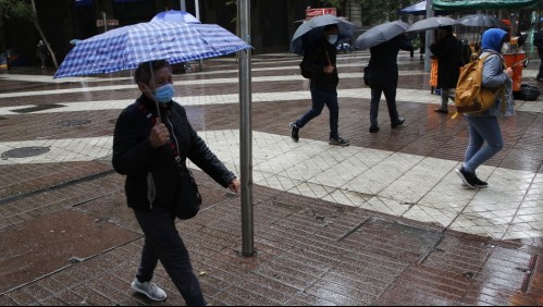 Desde el jueves: Onemi declara alerta preventiva para 10 comunas de la Región Metropolitana por 'evento meteorológico'