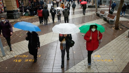 Lluvia en Santiago: precipitaciones podrían extenderse hasta el lunes 'durante el transcurso del día'