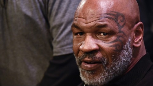 Terminó de la peor forma: Un hombre se burla y molesta a Mike Tyson arriba de un avión